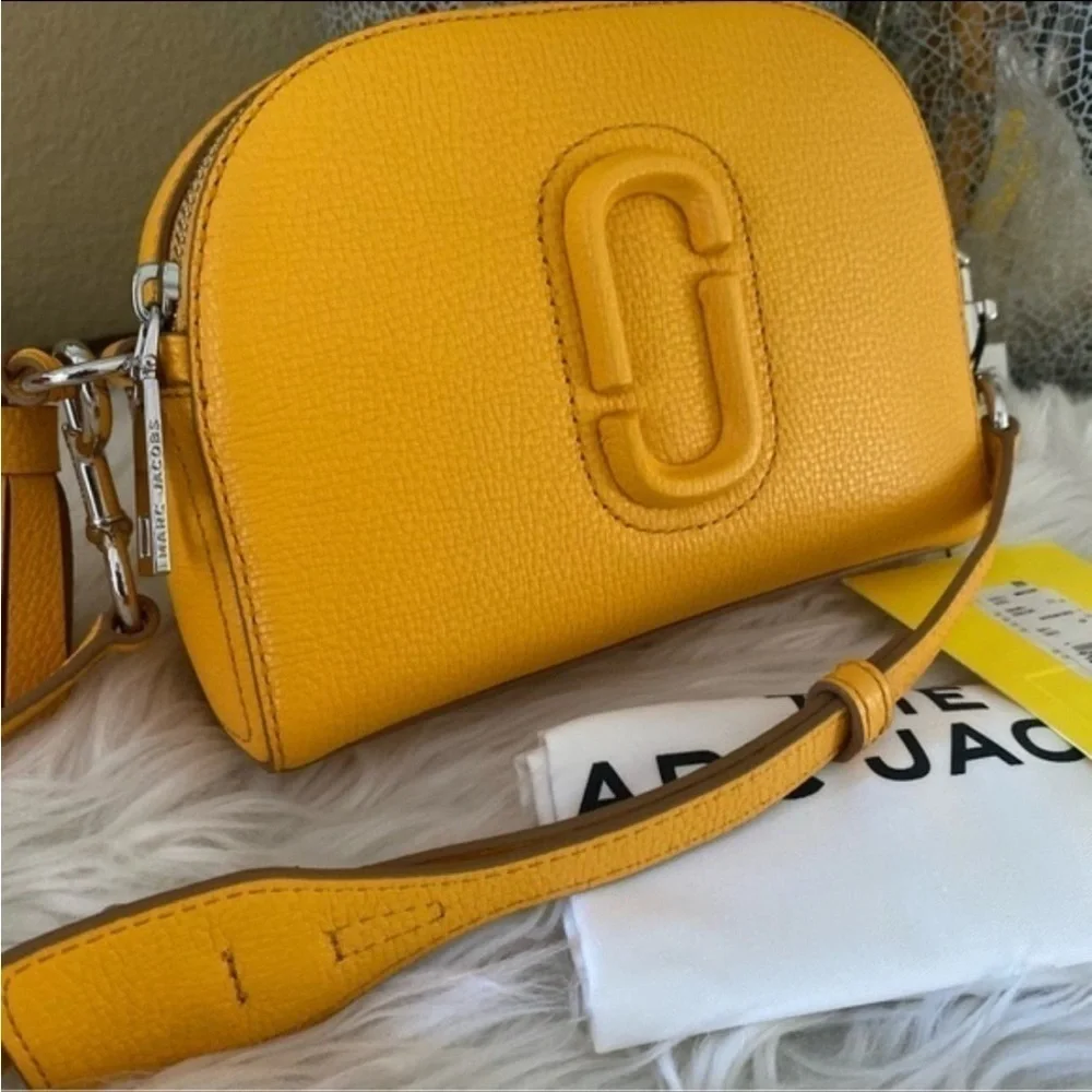 Marc jacobs shutter leather crossbody bag